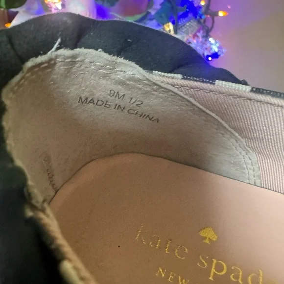 Kate Spade authentic low rise sneaker. In mint condition size 9.5 looking good. - Picture 4 of 8